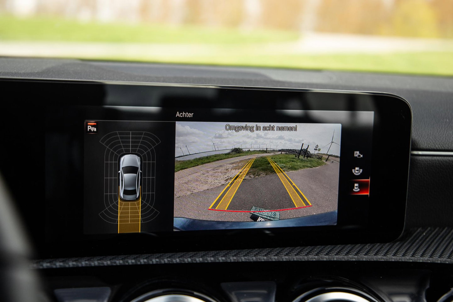 Mercedes-Benz A-Klasse 250 e Business Line CARPLAY / CAMERA / LEER / DEALER ONDERHOUDEN
