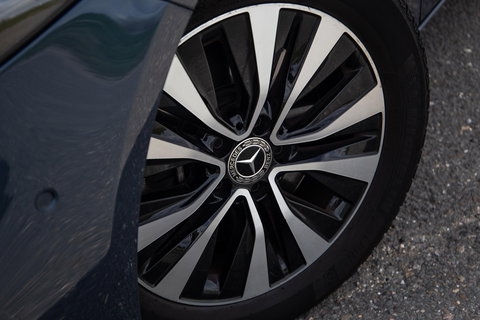 Mercedes-Benz A-Klasse 250 e Business Line CARPLAY / CAMERA / LEER / DEALER ONDERHOUDEN