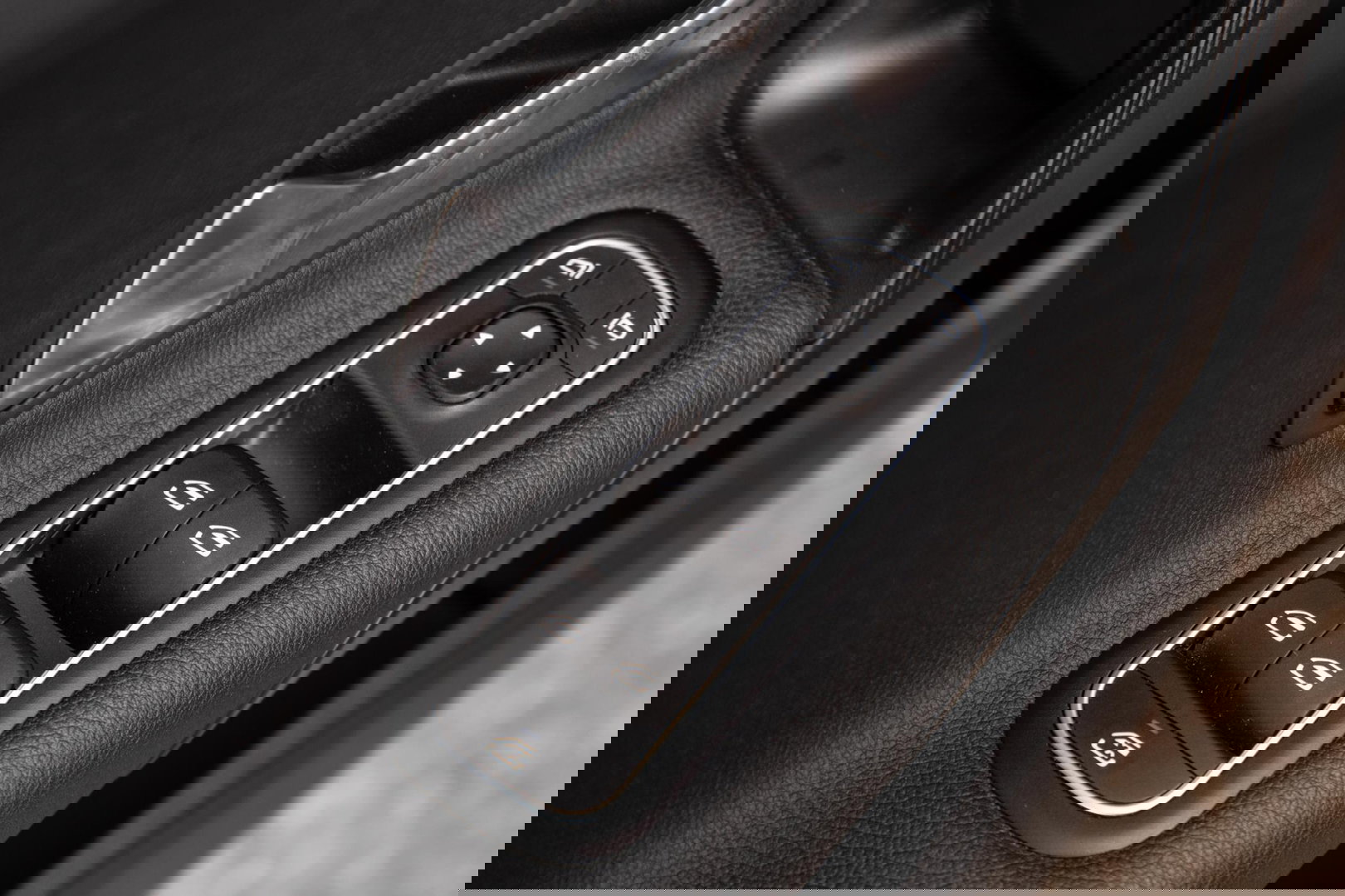 Mercedes-Benz A-Klasse 250 e Business Line CARPLAY / LEER / CAMERA / CRUISE CONTROLE / DEALER ONDERHOUDEN