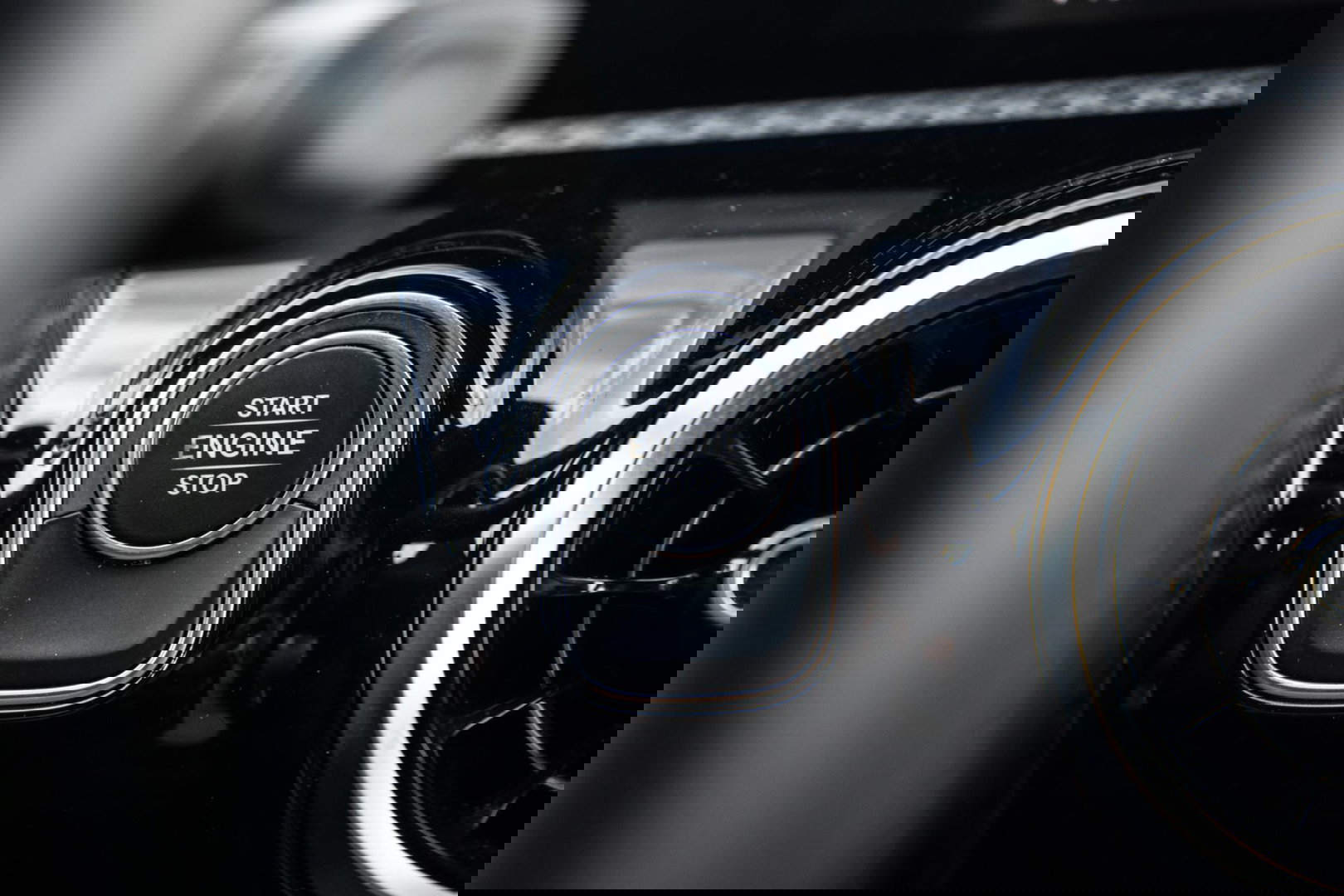 Mercedes-Benz A-Klasse 250 e Business Line CARPLAY / CAMERA / LEER / DEALER ONDERHOUDEN