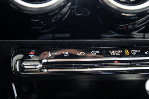 Mercedes-Benz A-Klasse 250 e Business Line CARPLAY / CAMERA / LEER / DEALER ONDERHOUDEN