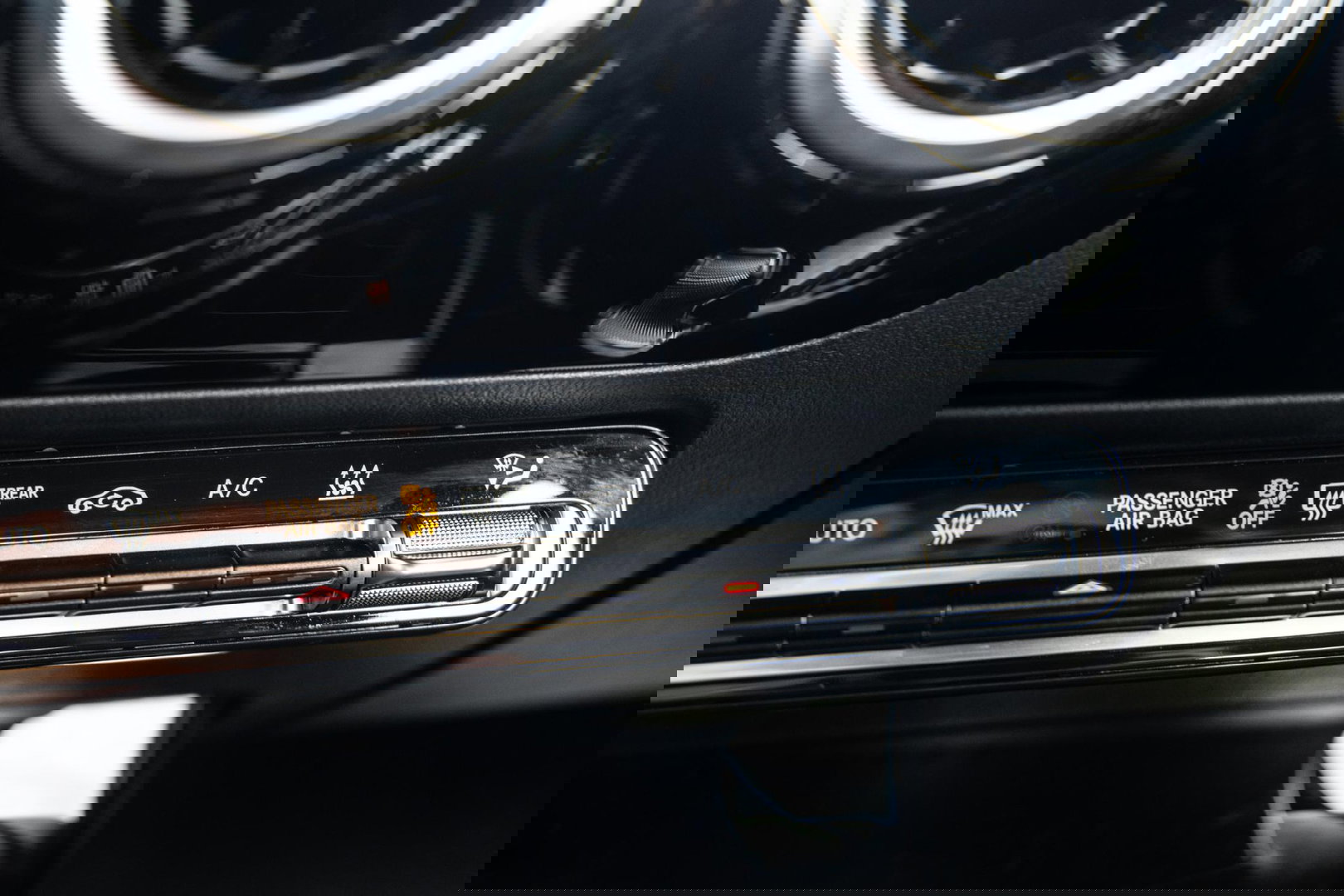 Mercedes-Benz A-Klasse 250 e Business Line CARPLAY / CAMERA / LEER / DEALER ONDERHOUDEN