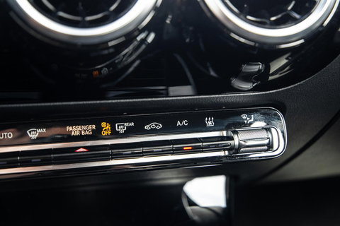 Mercedes-Benz A-Klasse 250 e Business Line CARPLAY / CAMERA / LEER / DEALER ONDERHOUDEN