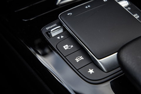 Mercedes-Benz A-Klasse 250 e Business Line CARPLAY / CAMERA / LEER / DEALER ONDERHOUDEN