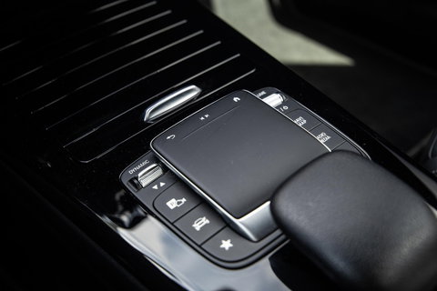 Mercedes-Benz A-Klasse 250 e Business Line CARPLAY / CAMERA / LEER / DEALER ONDERHOUDEN