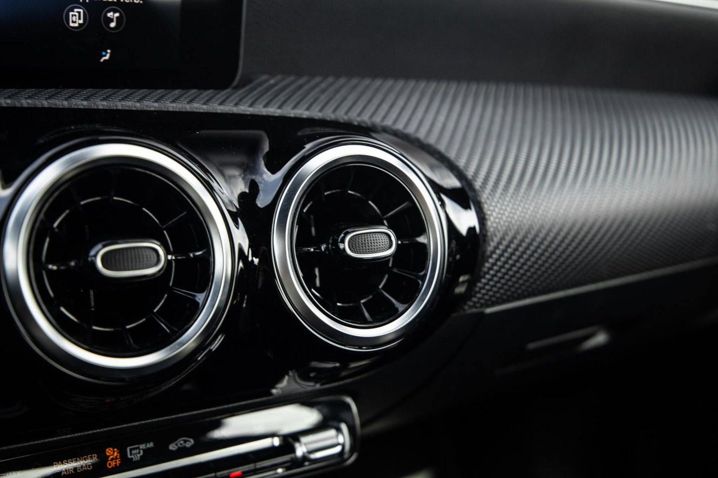 Mercedes-Benz A-Klasse 250 e Business Line CARPLAY / CAMERA / LEER / DEALER ONDERHOUDEN