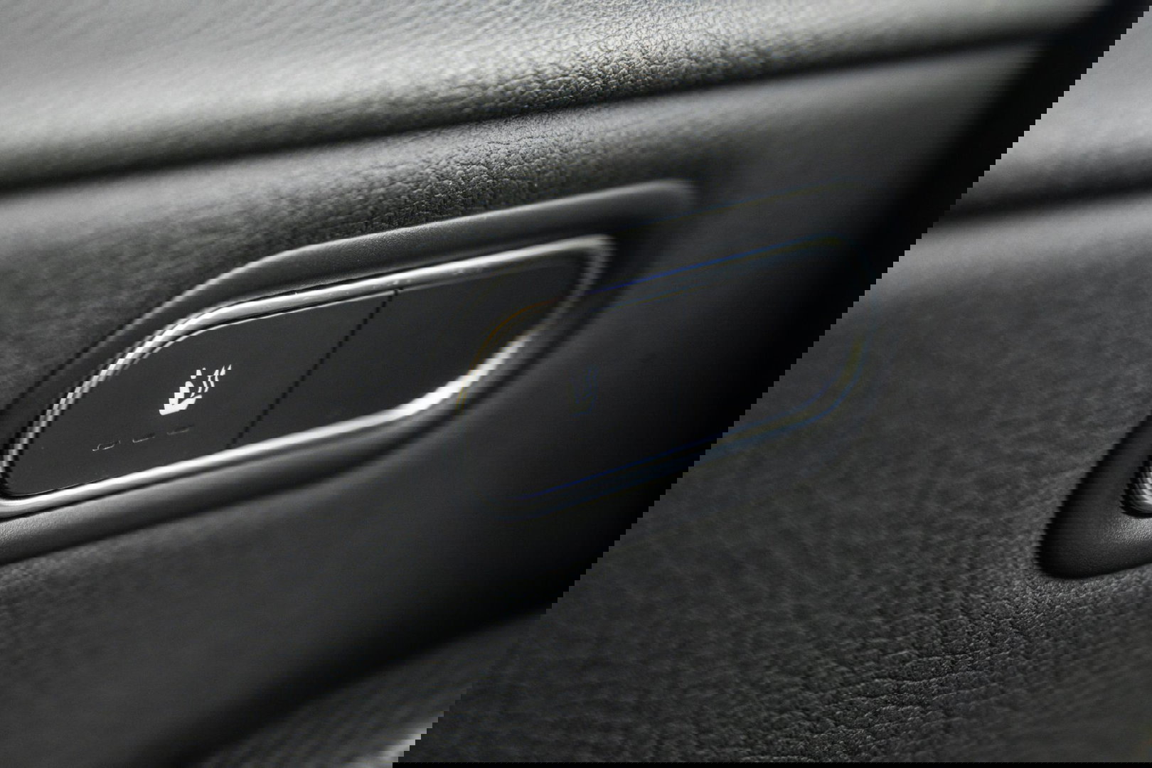 Mercedes-Benz A-Klasse 250 e Business Line CARPLAY / CAMERA / LEER / DEALER ONDERHOUDEN