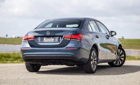 Mercedes-Benz A-Klasse 250 e Business Line CARPLAY / CAMERA / LEER / DEALER ONDERHOUDEN