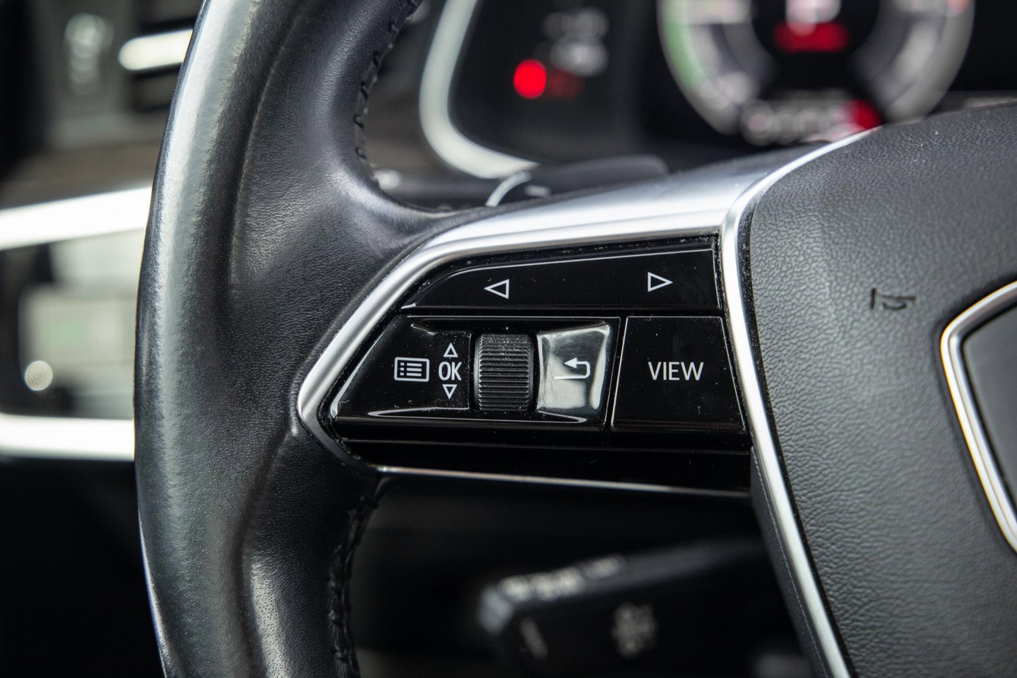 Audi A6 Avant 50 TFSI e quattro Advanced edition BRUIN LEER / CARPLAY / BTW AUTO / KEYLESS / DEALER ONDERHOUDEN