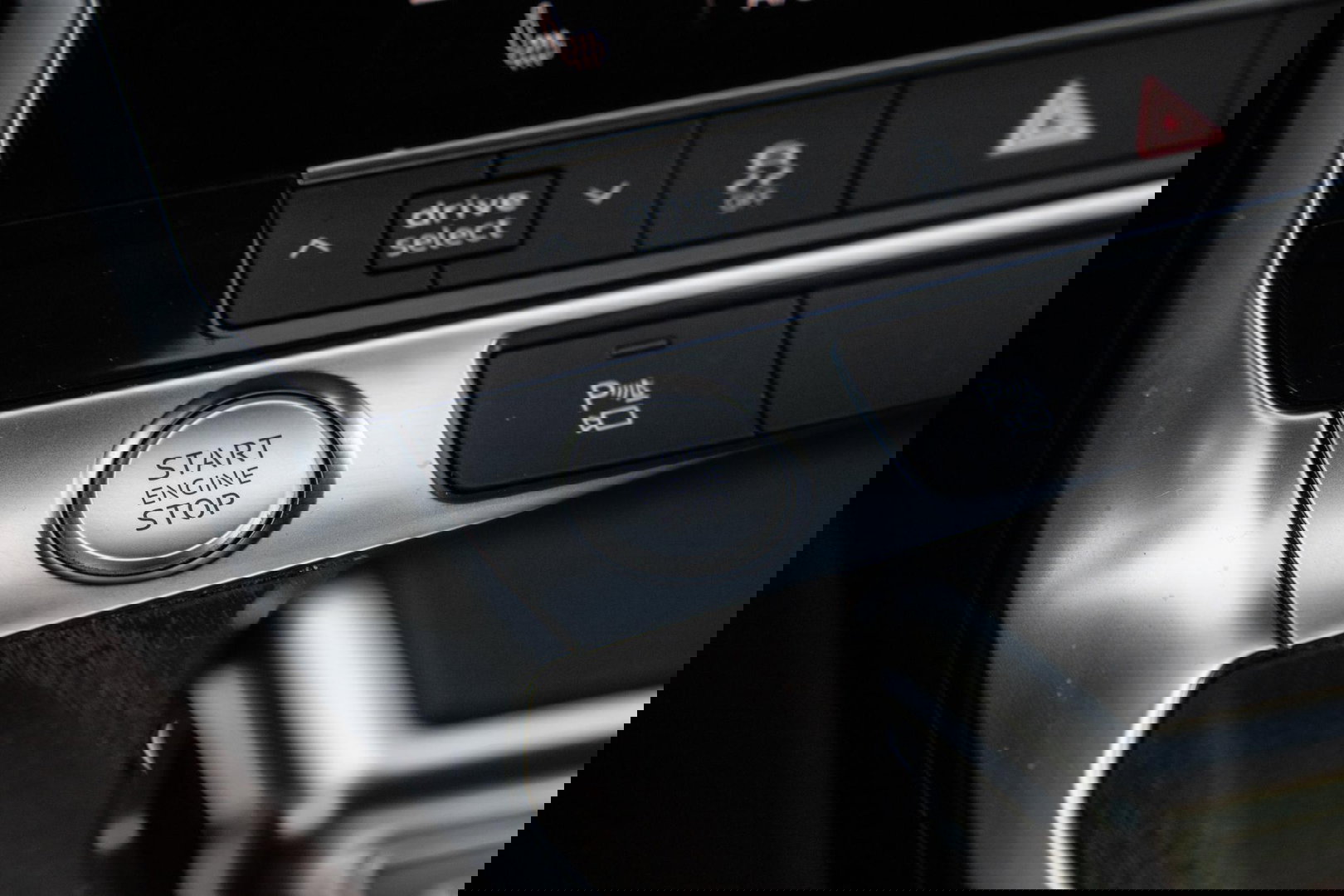 Audi A6 Avant 50 TFSI e quattro Advanced edition BRUIN LEER / CARPLAY / BTW AUTO / KEYLESS / DEALER ONDERHOUDEN