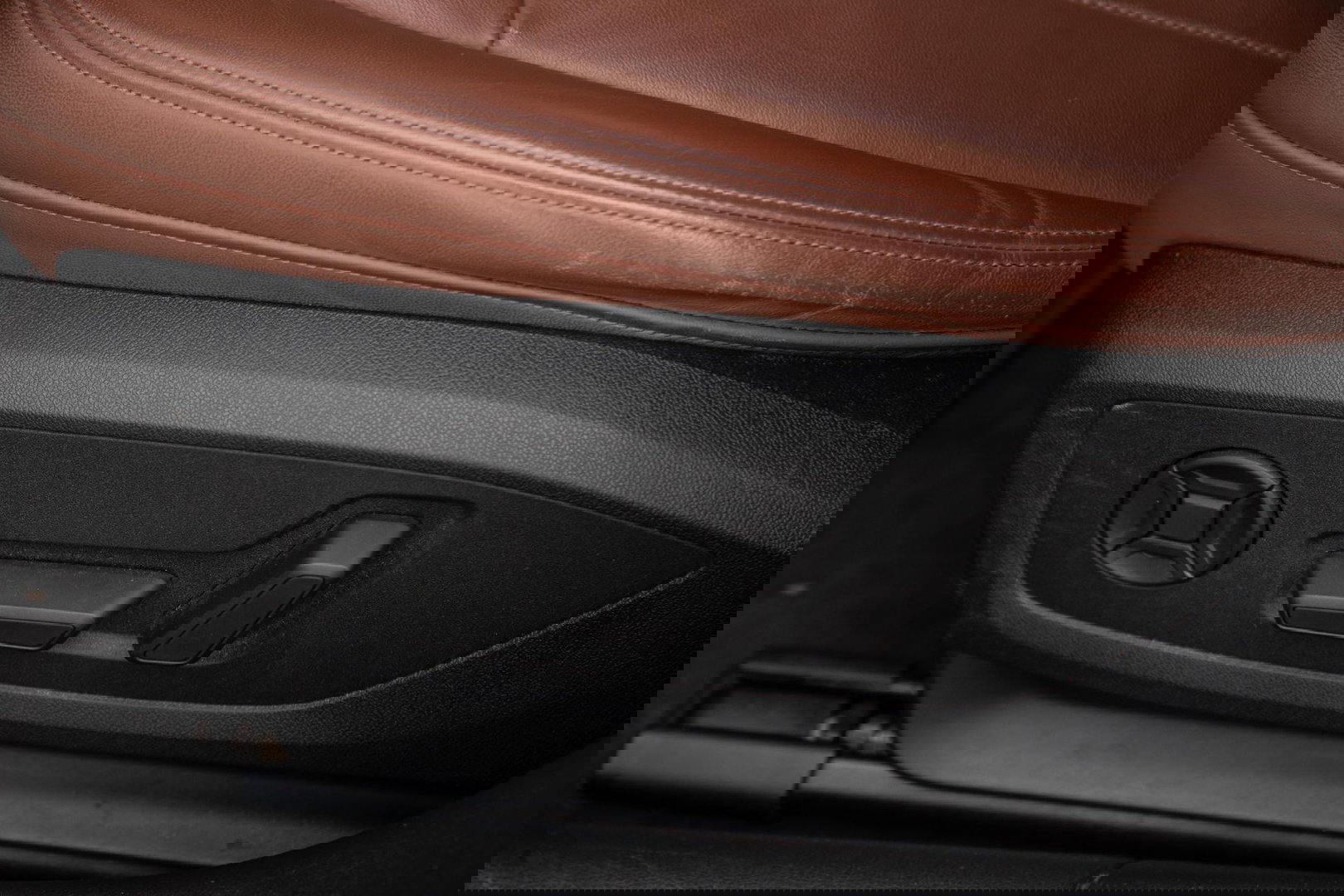 Audi A6 Avant 50 TFSI e quattro Advanced edition BRUIN LEER / CARPLAY / BTW AUTO / KEYLESS / DEALER ONDERHOUDEN