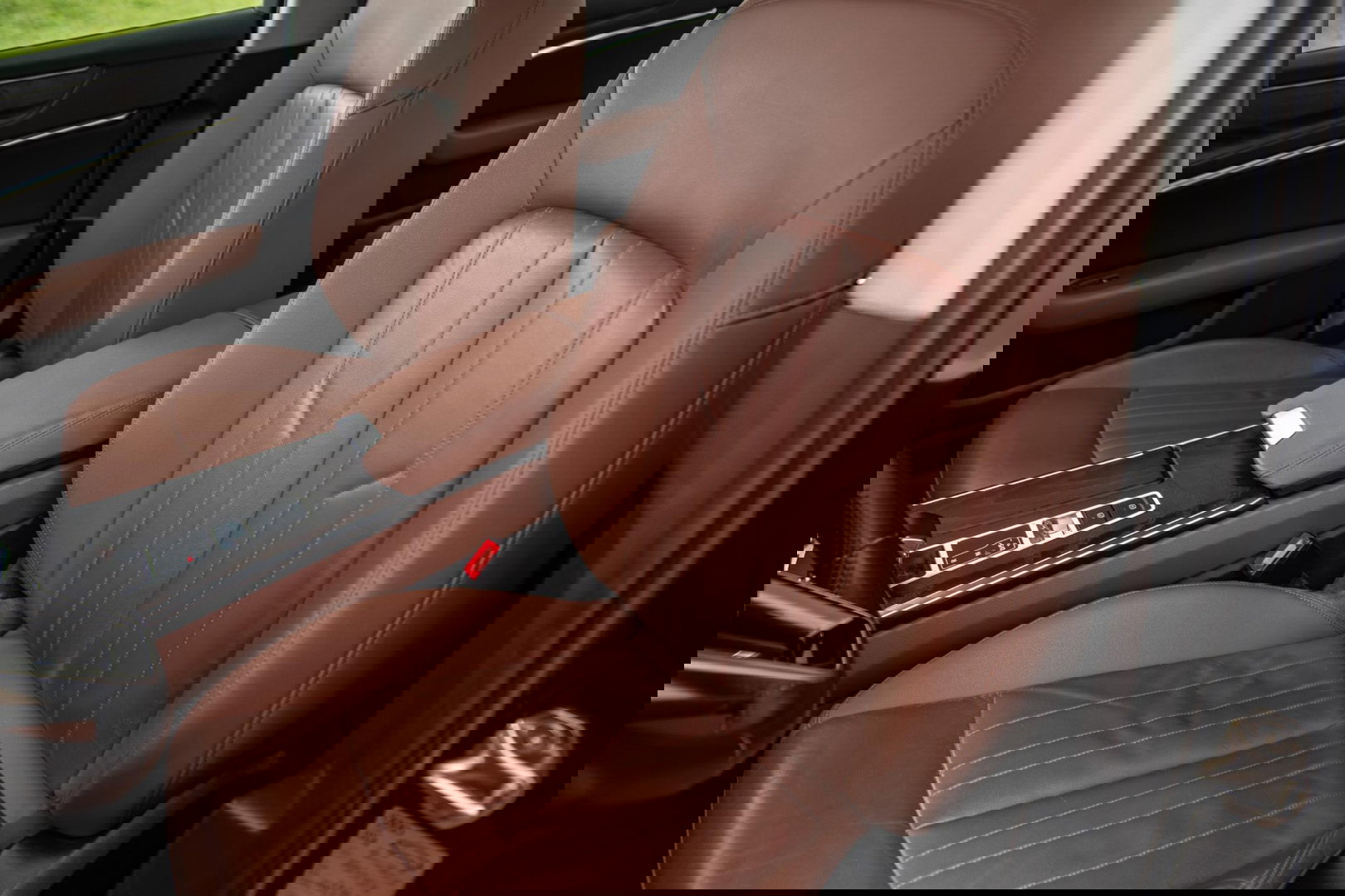 Audi A6 Avant 50 TFSI e quattro Advanced edition BRUIN LEER / CARPLAY / BTW AUTO / KEYLESS / DEALER ONDERHOUDEN