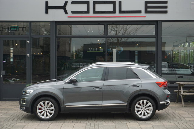Volkswagen T-Roc - 1.5 TSI Sport | LED | ACC | Camera