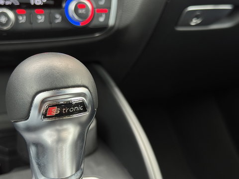 Audi A3 Cabriolet 35 TFSI CoD Design Pro Line Plus | S Line | 150 Pk | Apple Carplay | Android Auto | Nekverwarming | Stuurverwarming | Stoelverwarming | Adaptieve Cruise Control | Lane Assist |