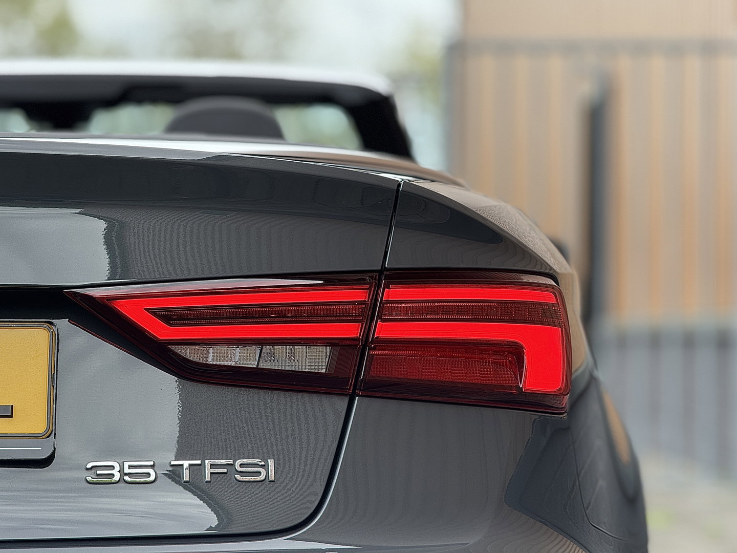 Audi A3 Cabriolet 35 TFSI CoD Design Pro Line Plus | S Line | 150 Pk | Apple Carplay | Android Auto | Nekverwarming | Stuurverwarming | Stoelverwarming | Adaptieve Cruise Control | Lane Assist |