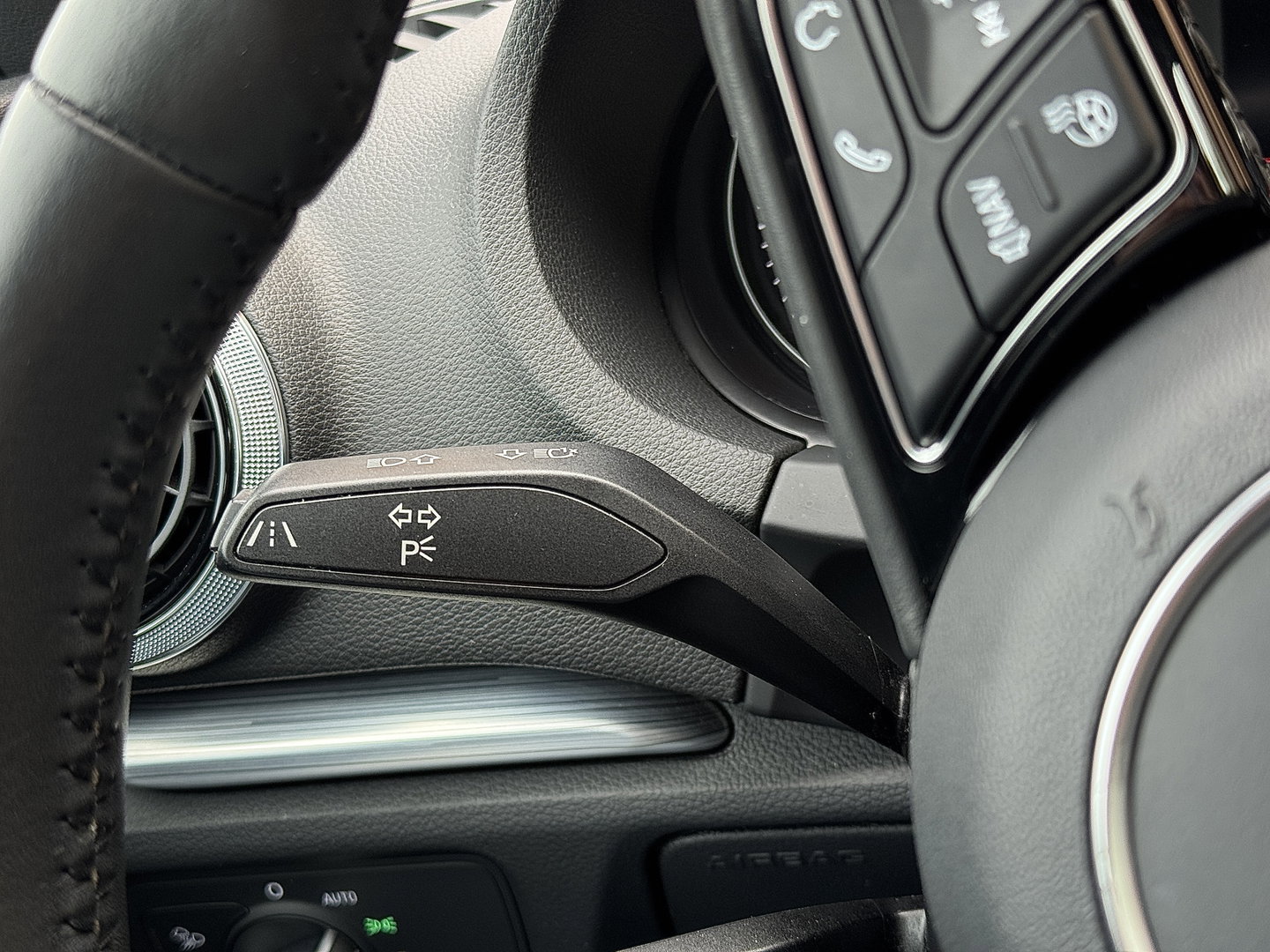 Audi A3 Cabriolet 35 TFSI CoD Design Pro Line Plus | S Line | 150 Pk | Apple Carplay | Android Auto | Nekverwarming | Stuurverwarming | Stoelverwarming | Adaptieve Cruise Control | Lane Assist |