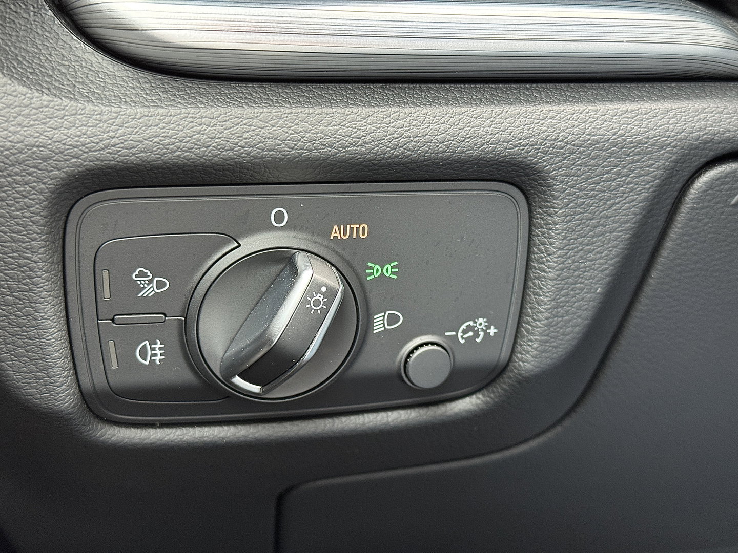 Audi A3 Cabriolet 35 TFSI CoD Design Pro Line Plus | S Line | 150 Pk | Apple Carplay | Android Auto | Nekverwarming | Stuurverwarming | Stoelverwarming | Adaptieve Cruise Control | Lane Assist |