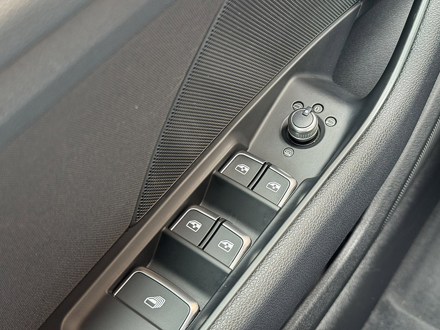 Audi A3 Cabriolet 35 TFSI CoD Design Pro Line Plus | S Line | 150 Pk | Apple Carplay | Android Auto | Nekverwarming | Stuurverwarming | Stoelverwarming | Adaptieve Cruise Control | Lane Assist |