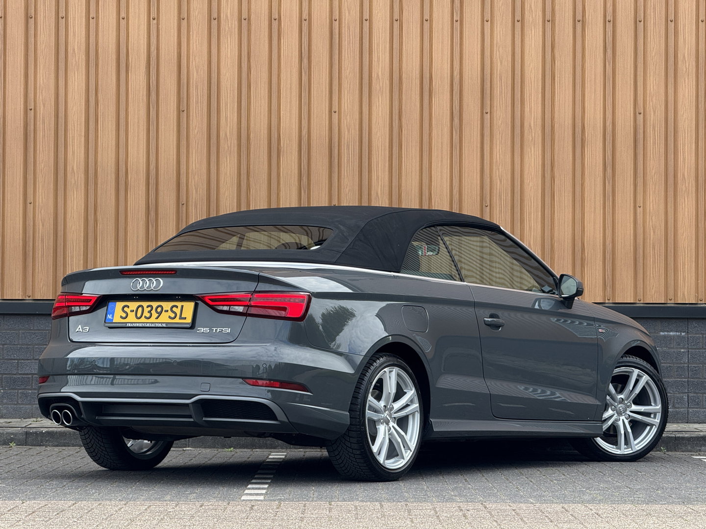 Audi A3 Cabriolet 35 TFSI CoD Design Pro Line Plus | S Line | 150 Pk | Apple Carplay | Android Auto | Nekverwarming | Stuurverwarming | Stoelverwarming | Adaptieve Cruise Control | Lane Assist |