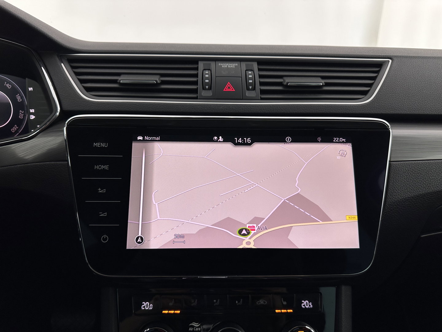 Škoda Superb Combi 1.4 TSI iV Sportline Business (Plug-in) (INCL.BTW) *PANO | ADAPTIVE-CRUISE | LEATHER-MICROFIBRE | FULL-LED | BLINDSPOT | MEMORY-PACK | TOP-VIEW | HEATED-COMFORTSEATS | KEYLESS | DIGI-COCKPIT | NAVI-FULLMAP | ECC | PDC | 19''ALU*