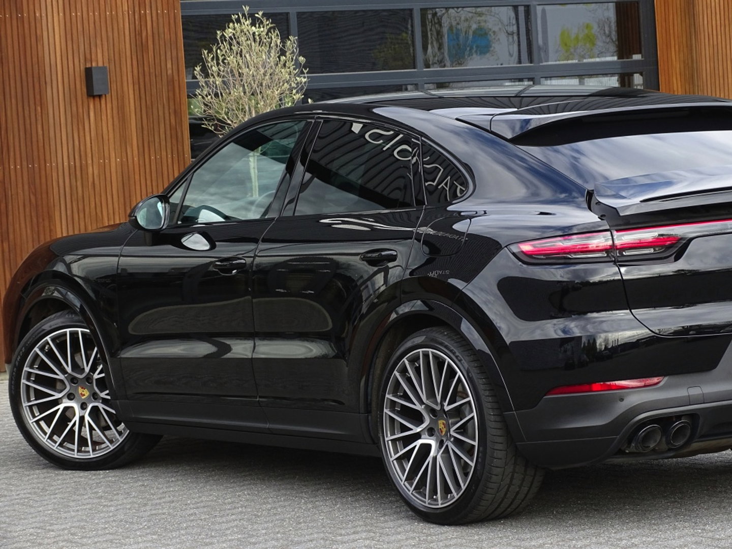 Porsche Cayenne Coupé 3.0 462PK E-Hybrid Platinum Ed. / Bose / LED