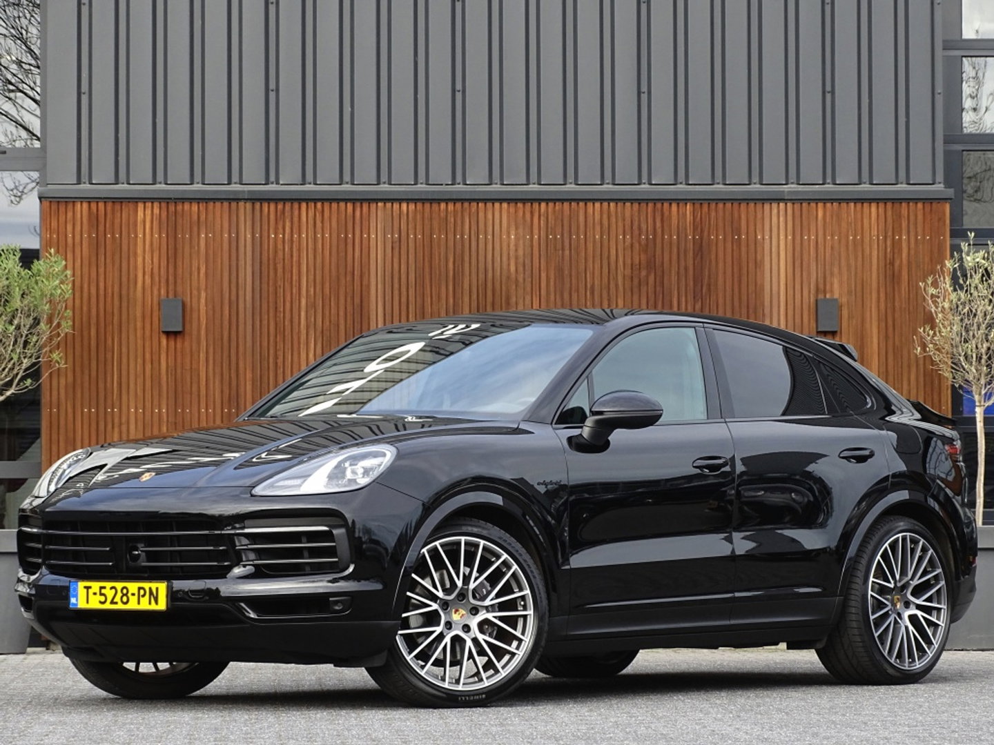 Porsche Cayenne Coupé 3.0 462PK E-Hybrid Platinum Ed. / Bose / LED