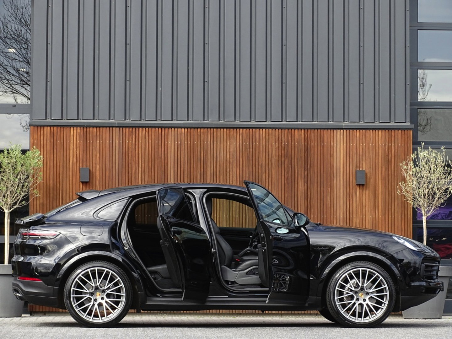 Porsche Cayenne Coupé 3.0 462PK E-Hybrid Platinum Ed. / Bose / LED