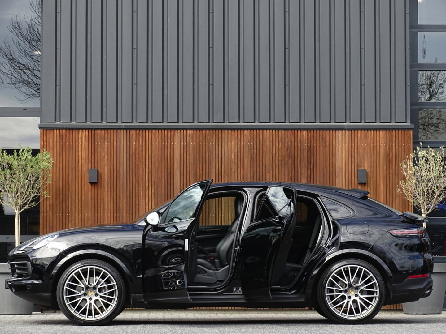 Porsche Cayenne Coupé 3.0 462PK E-Hybrid Platinum Ed. / Bose / LED