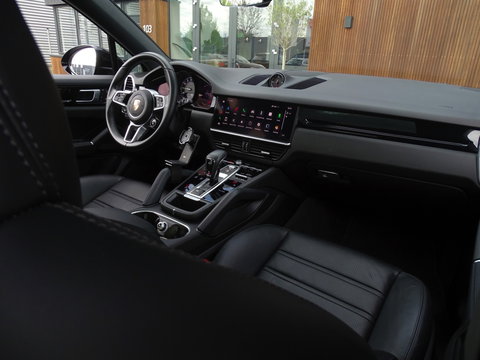 Porsche Cayenne Coupé 3.0 462PK E-Hybrid Platinum Ed. / Bose / LED