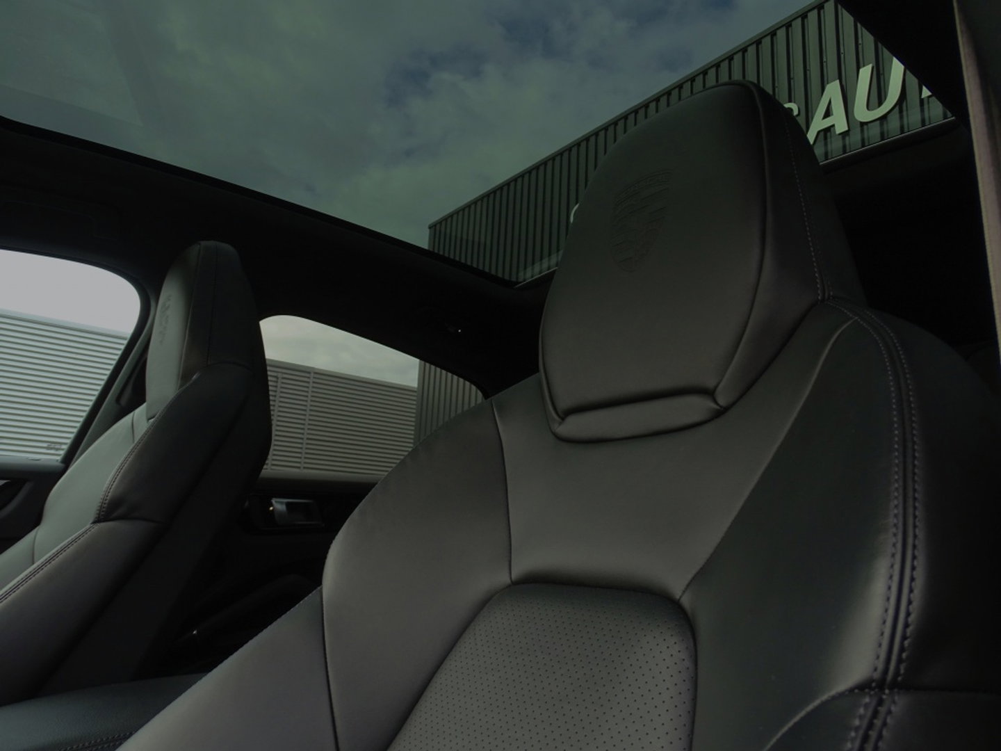 Porsche Cayenne Coupé 3.0 462PK E-Hybrid Platinum Ed. / Bose / LED