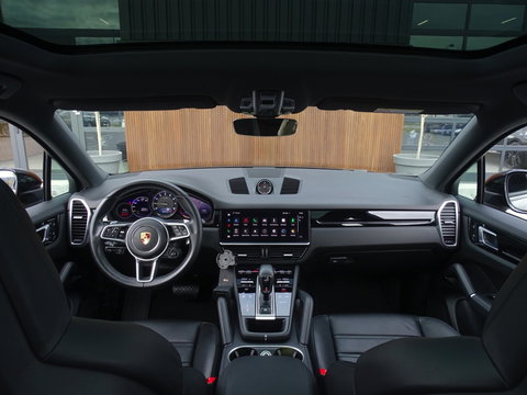 Porsche Cayenne Coupé 3.0 462PK E-Hybrid Platinum Ed. / Bose / LED