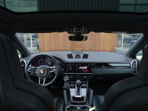 Porsche Cayenne Coupé 3.0 462PK E-Hybrid Platinum Ed. / Bose / LED