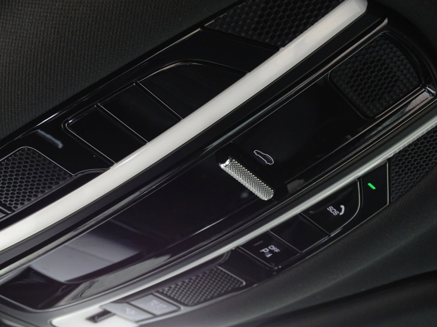 Porsche Cayenne Coupé 3.0 462PK E-Hybrid Platinum Ed. / Bose / LED