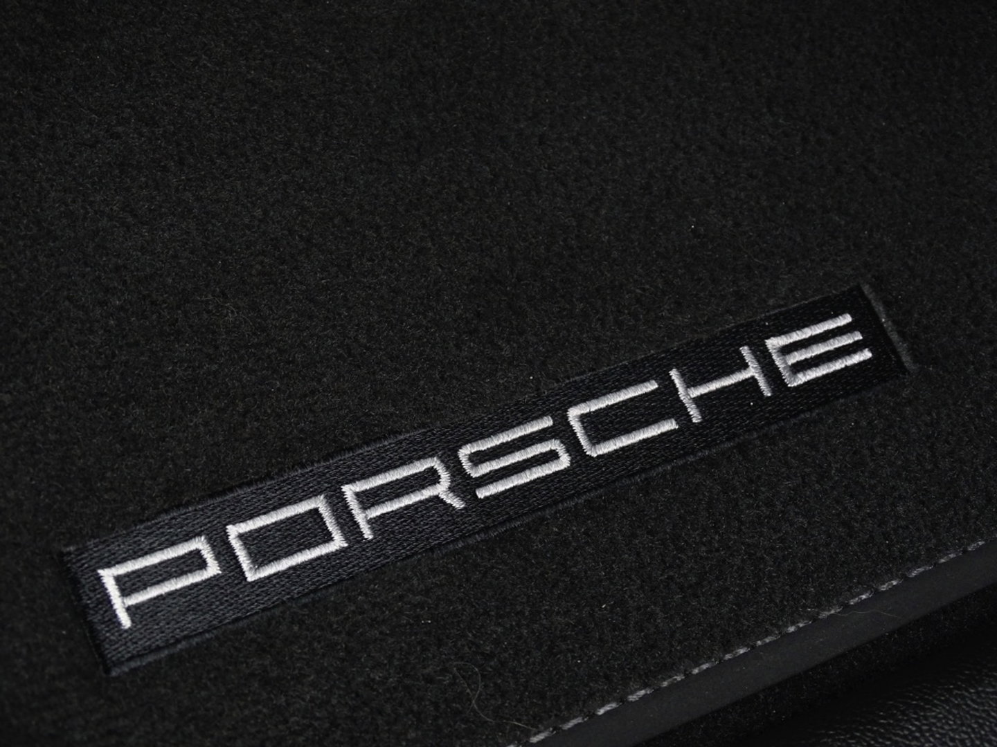 Porsche Cayenne Coupé 3.0 462PK E-Hybrid Platinum Ed. / Bose / LED