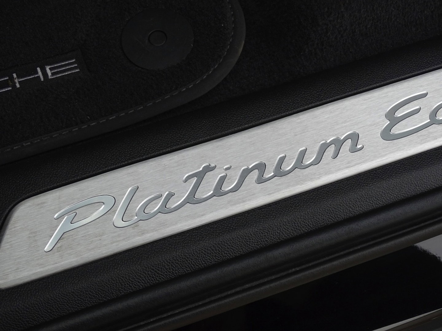 Porsche Cayenne Coupé 3.0 462PK E-Hybrid Platinum Ed. / Bose / LED