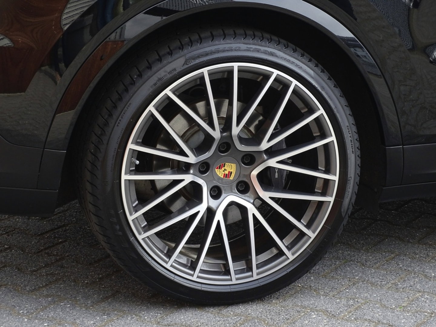 Porsche Cayenne Coupé 3.0 462PK E-Hybrid Platinum Ed. / Bose / LED