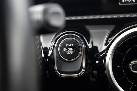 Mercedes-Benz A-Klasse 250 e Business Line CARPLAY / LEER / CAMERA / CRUISE CONTROLE / DEALER ONDERHOUDEN