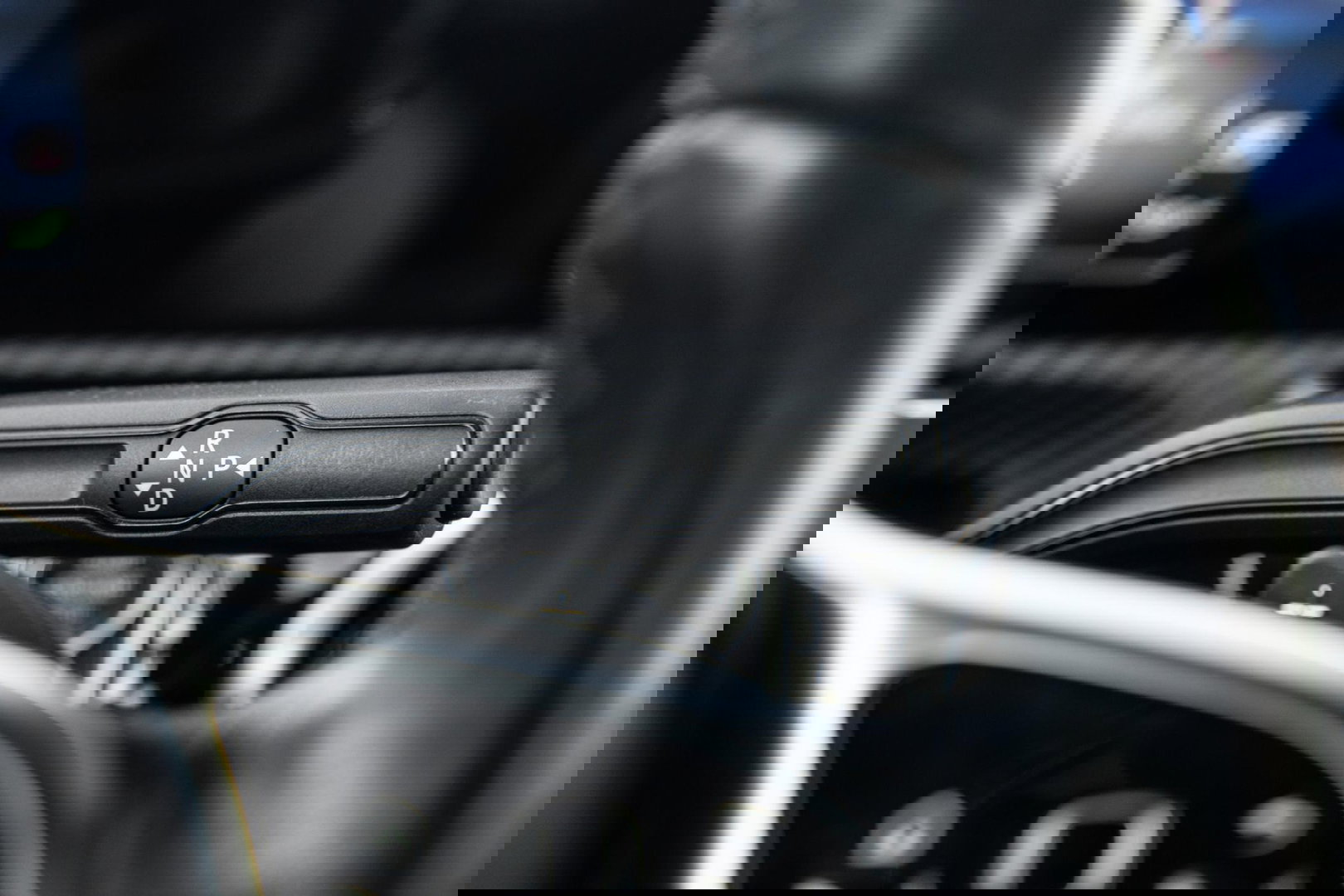 Mercedes-Benz A-Klasse 250 e Business Line CARPLAY / LEER / CAMERA / CRUISE CONTROLE / DEALER ONDERHOUDEN