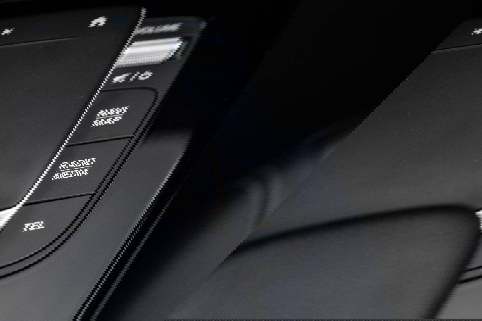 Mercedes-Benz A-Klasse 250 e Business Line CARPLAY / LEER / CAMERA / CRUISE CONTROLE / DEALER ONDERHOUDEN