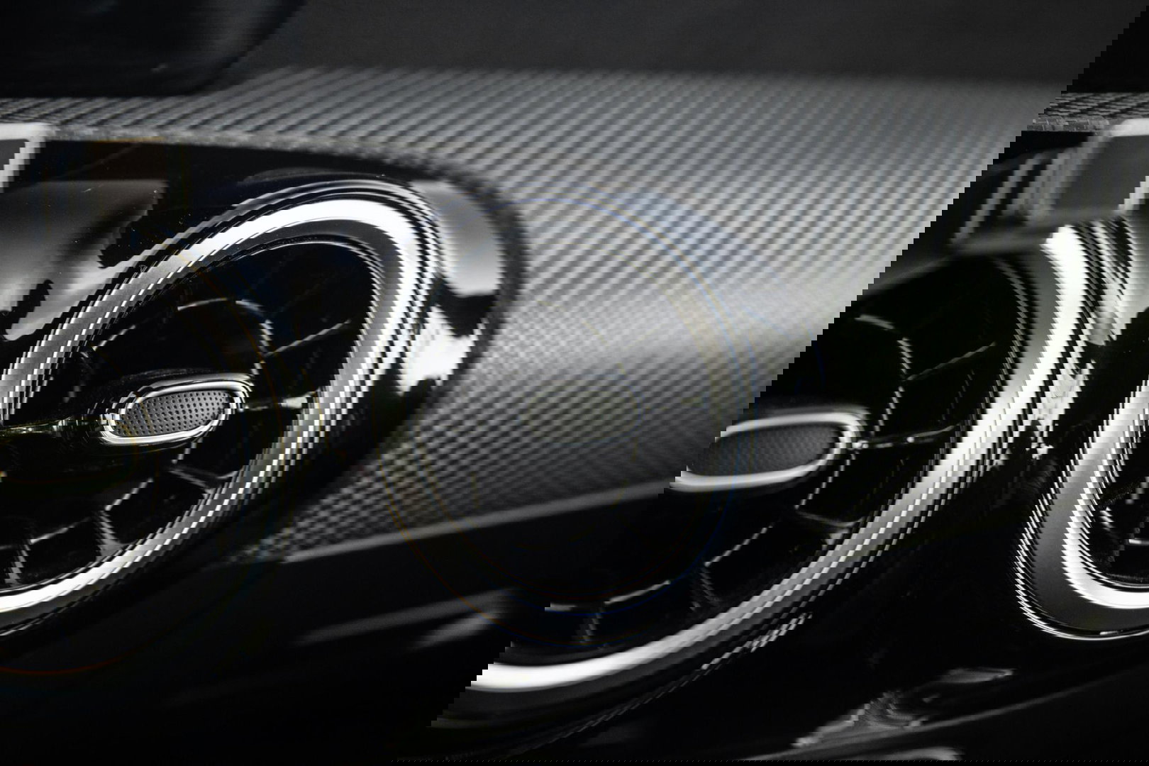 Mercedes-Benz A-Klasse 250 e Business Line CARPLAY / LEER / CAMERA / CRUISE CONTROLE / DEALER ONDERHOUDEN