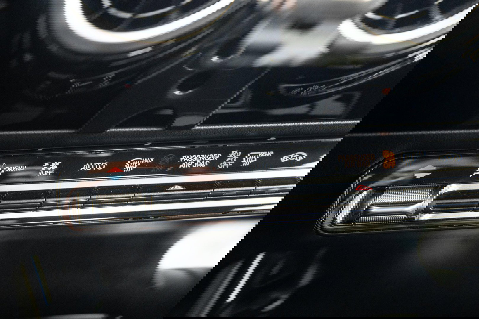 Mercedes-Benz A-Klasse 250 e Business Line CARPLAY / LEER / CAMERA / CRUISE CONTROLE / DEALER ONDERHOUDEN