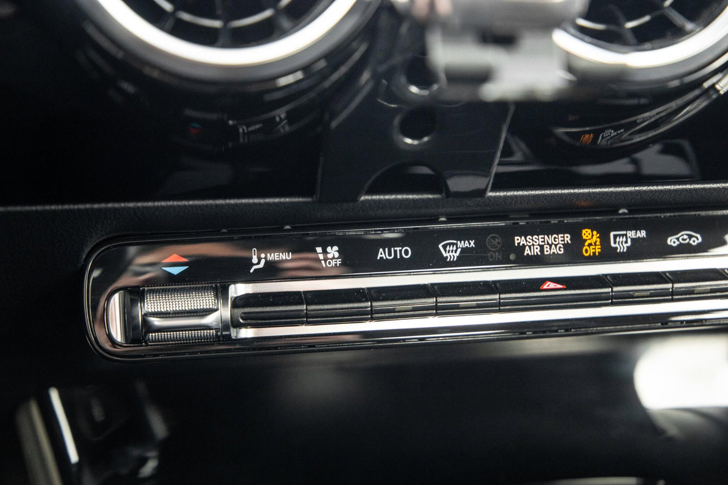 Mercedes-Benz A-Klasse 250 e Business Line CARPLAY / LEER / CAMERA / CRUISE CONTROLE / DEALER ONDERHOUDEN