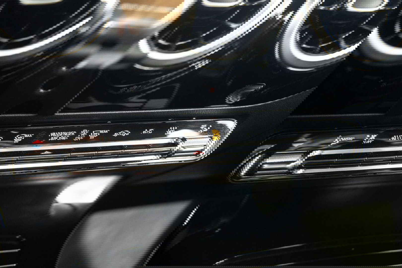 Mercedes-Benz A-Klasse 250 e Business Line CARPLAY / LEER / CAMERA / CRUISE CONTROLE / DEALER ONDERHOUDEN