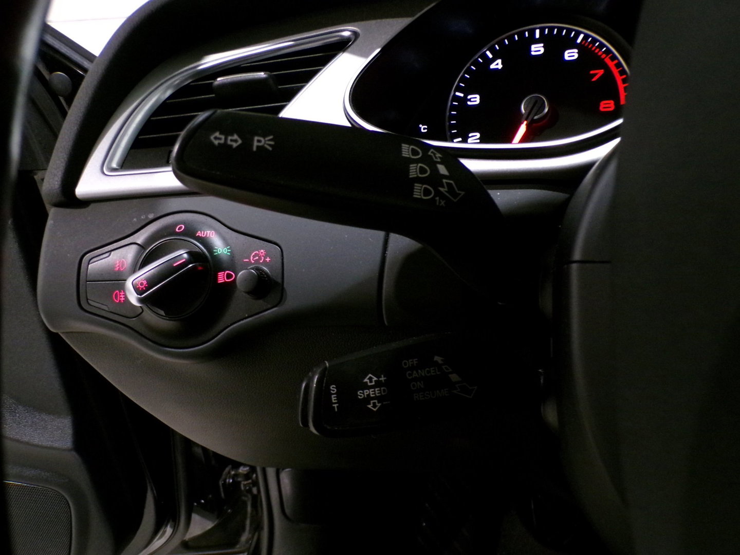 Audi A4 Limousine 1.8 TFSI Advance "Origineel NL!" 1e eigenaar! Xenon-LED Navigatie Bluetooth Parkeersensoren Cruise-control