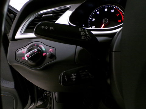 Audi A4 Limousine 1.8 TFSI Advance "Origineel NL!" 1e eigenaar! Xenon-LED Navigatie Bluetooth Parkeersensoren Cruise-control