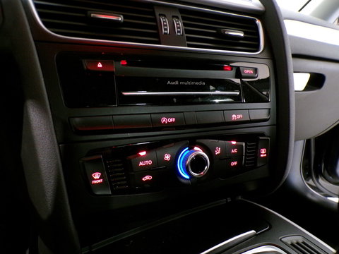 Audi A4 Limousine 1.8 TFSI Advance "Origineel NL!" 1e eigenaar! Xenon-LED Navigatie Bluetooth Parkeersensoren Cruise-control