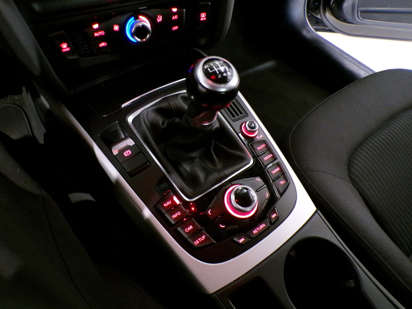 Audi A4 Limousine 1.8 TFSI Advance "Origineel NL!" 1e eigenaar! Xenon-LED Navigatie Bluetooth Parkeersensoren Cruise-control