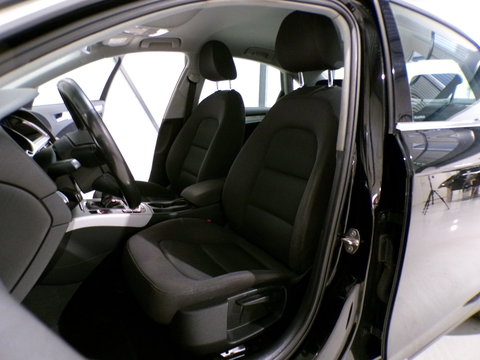 Audi A4 Limousine 1.8 TFSI Advance "Origineel NL!" 1e eigenaar! Xenon-LED Navigatie Bluetooth Parkeersensoren Cruise-control