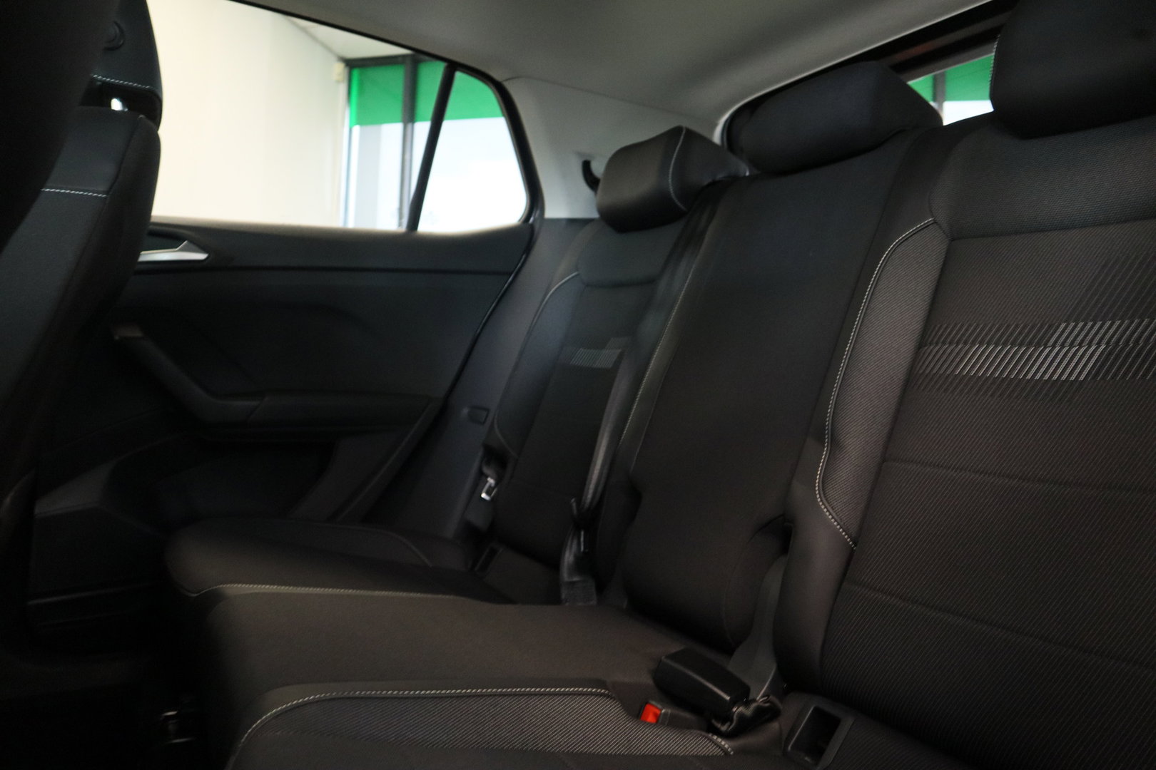 Volkswagen T-Cross 1.0 TSI Style Navigatie Full-led Adaptive-Cruise 24 Maanden garantie* (Vraag naar de voorwaarden)