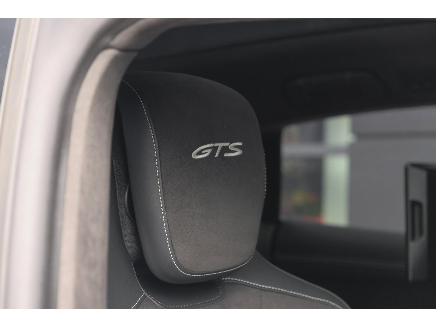 Porsche Taycan Sport Turismo GTS 598pk 93 kWh Panoramadak *SOH 93%* *incl BTW* Bijrijdersdisplay Rear seat entertainment Head-up Bose NLauto 1e Eigenaar